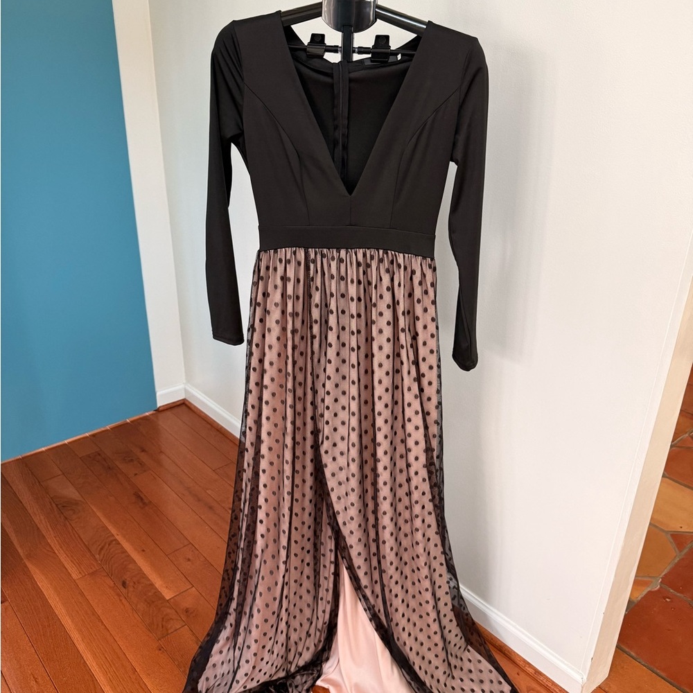 CBR Black V-Neck Long Sleeve Dress - Picture 3 of 12